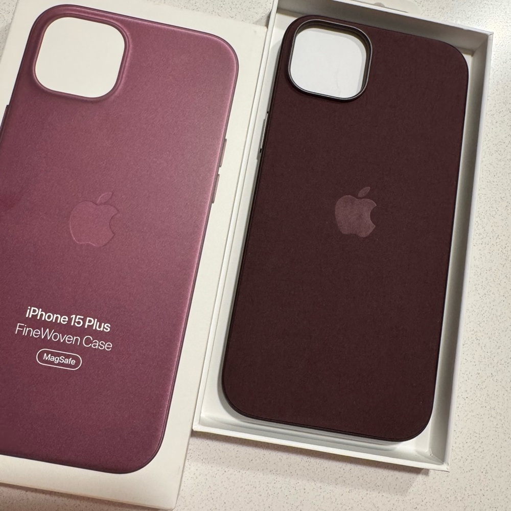 Apple iPhone 15 Plus FineWoven Case - Purple